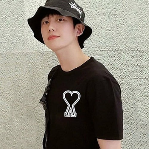 (국내배송, 당일출고) Ami 블랙 빅패치 반팔 티셔츠 (정해인 착용)