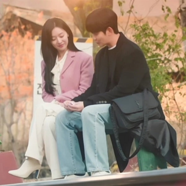 생로랑 니키 메신저 에코닐 블랙 (변우석 ,눈물의 여왕 김수현 착용)